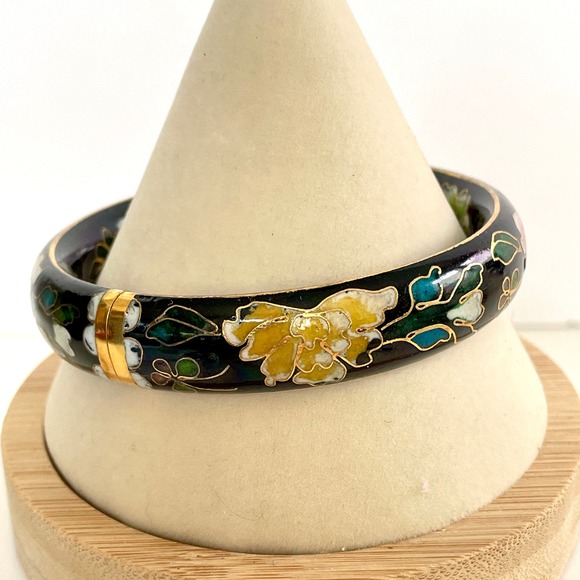 Jewelry - Vintage Black Cloisonne Enamel Floral Bangle Bracelet Hinged Gold Tone Clasp
